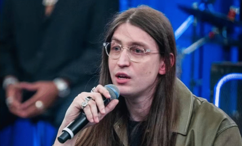 Felca alerta pais sobre o uso excessivo de telas por crianças: “É preciso limites”