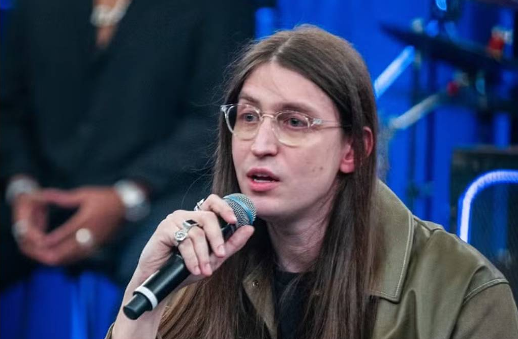 Felca alerta pais sobre o uso excessivo de telas por crianças: “É preciso limites”